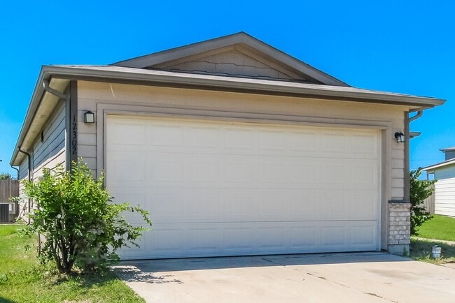 Building Photo - 12302 Skyview Amber Ct