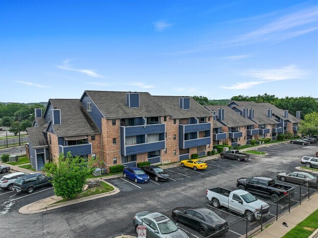 Building Photo - 2500 Burleson Rd