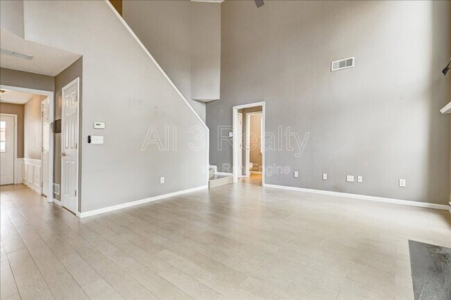 Building Photo - 2540 Alvecot Cir SE