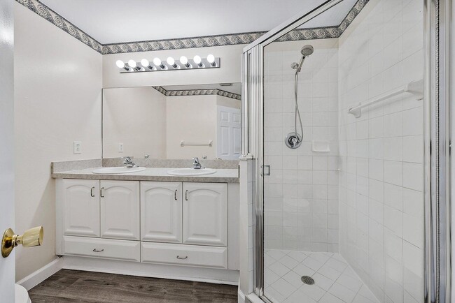 Building Photo - 5052 Palmbrooke Cir