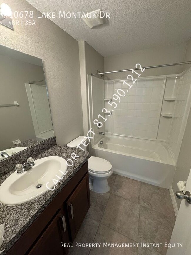 Building Photo - 10678 Lake Montauk Dr