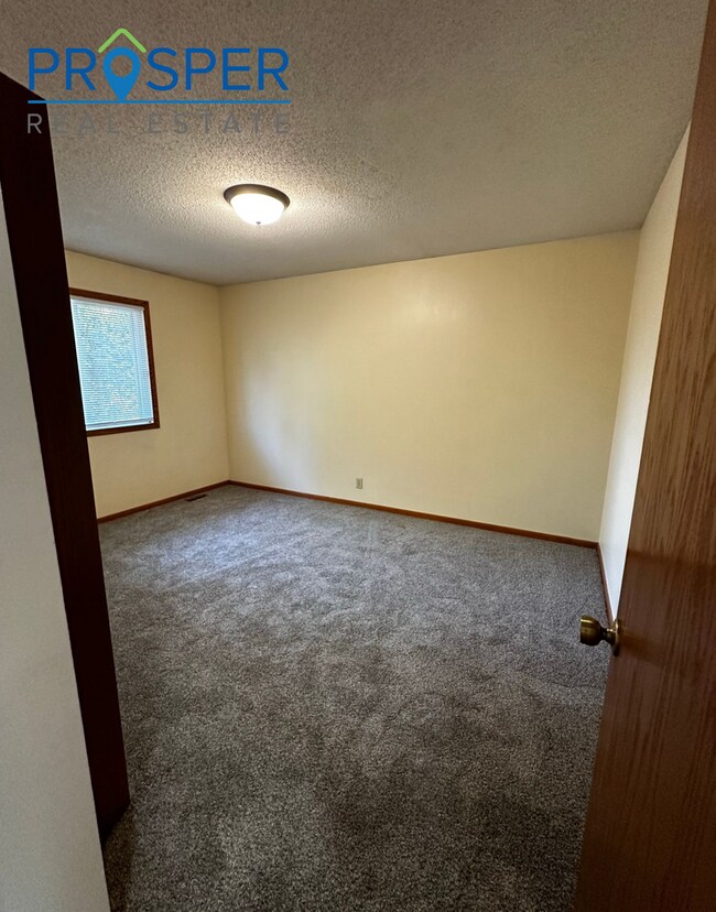 Building Photo - South Eau Claire Living Without Compromise