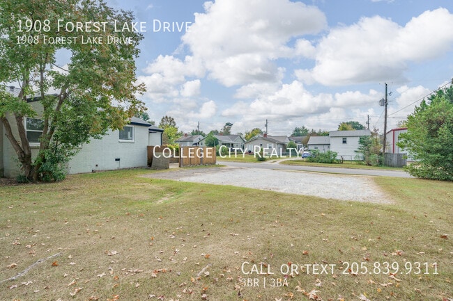 Building Photo - 1908 Forest Lake Dr