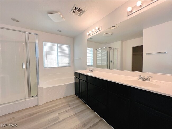 Building Photo - 8821 Steaming Thunder Ct