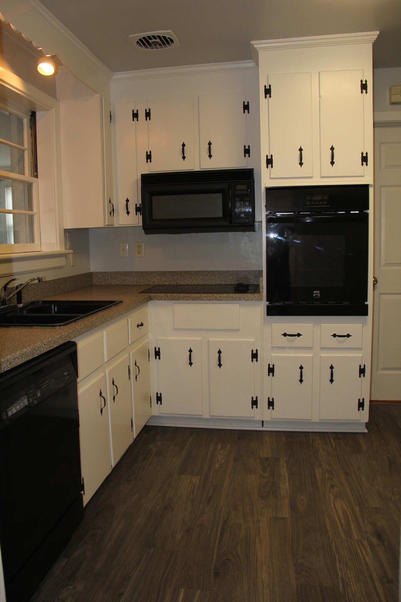 Building Photo - 3707 Brookside Rd