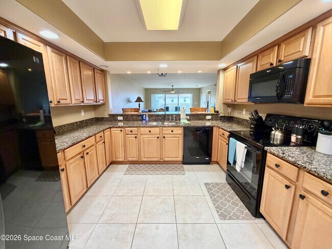 Building Photo - 551 Casa Bella Dr