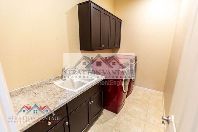 Building Photo - 4179 E Cynthia St