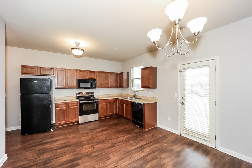 Building Photo - 252 Bandelier Cir