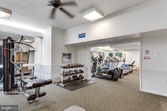 Building Photo - 5340 Holmes Run Pkwy