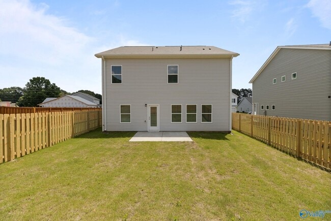 Building Photo - 7202 Fox Gln Cir SE