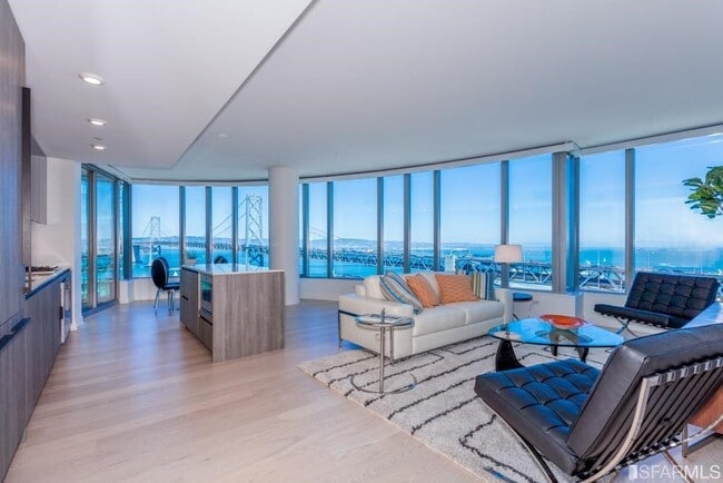 Building Photo - 338 Main St