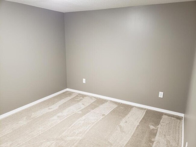 Building Photo - 10515 64th Ln NE