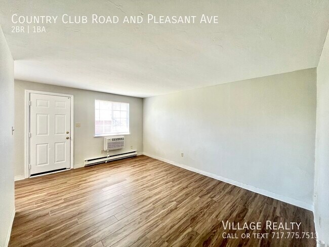 Building Photo - 615 Country Club Rd