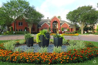 Building Photo - Camden Holly Springs