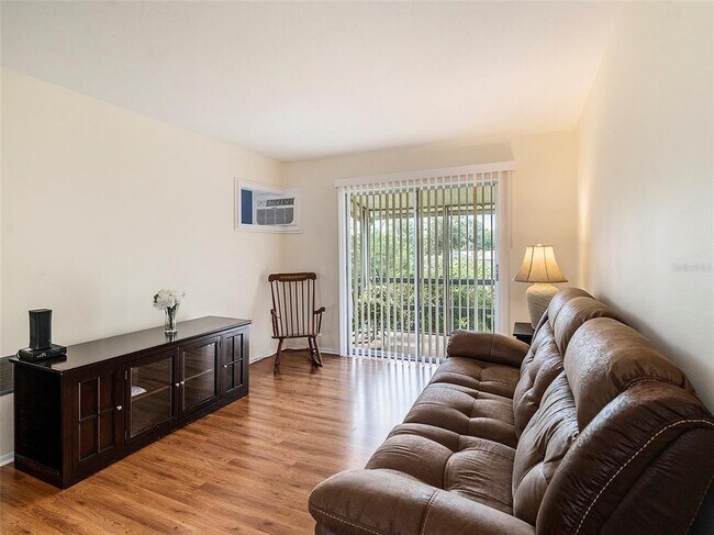 Building Photo - 1859 Restful Dr