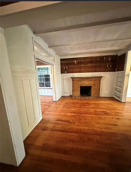 LIVINGROOM - 49 Dudley Ave