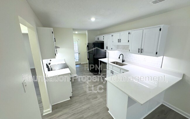 Building Photo - 1818 Winship Dr
