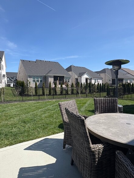 Building Photo - 5052 High Park Hill Dr