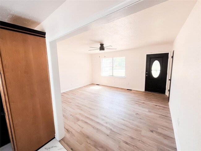 Building Photo - 10601 Tumilty Terrace