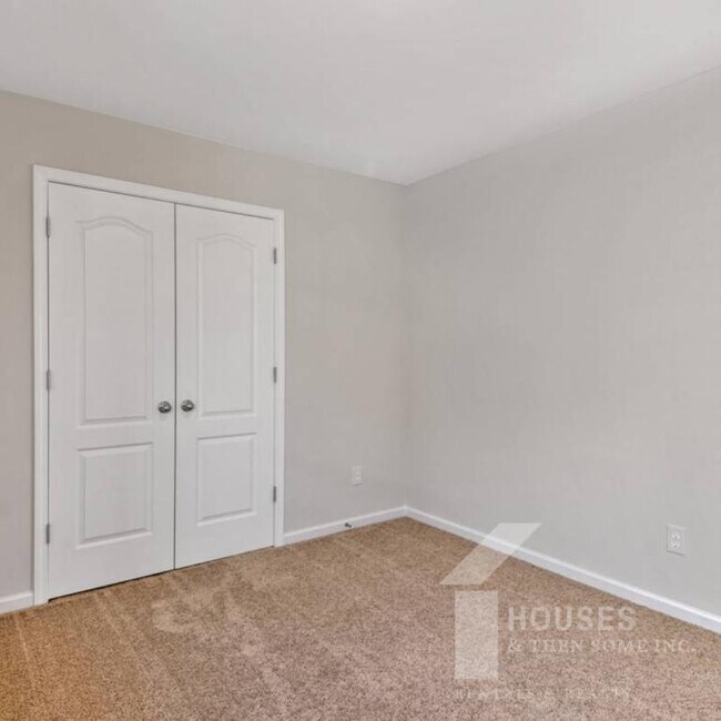 Building Photo - 4057 Reinfield Dr