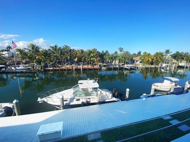 Building Photo - 2185 NE 123rd St