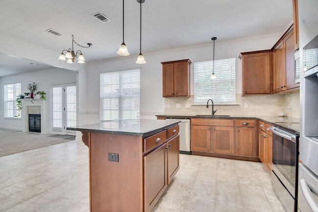 Building Photo - Minutes from Fort Gordon