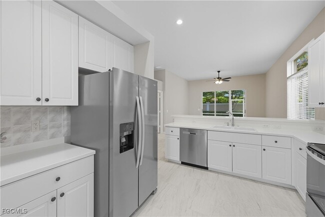 Building Photo - 15560 Laguna Hills Dr