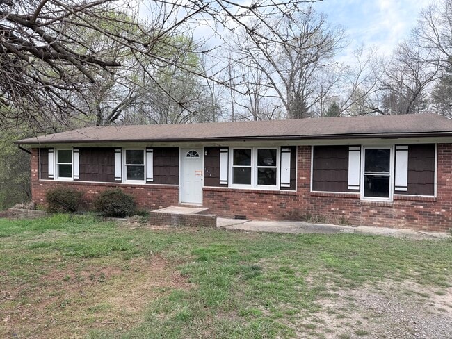 Building Photo - 1426 Rock Creek Ch Rd