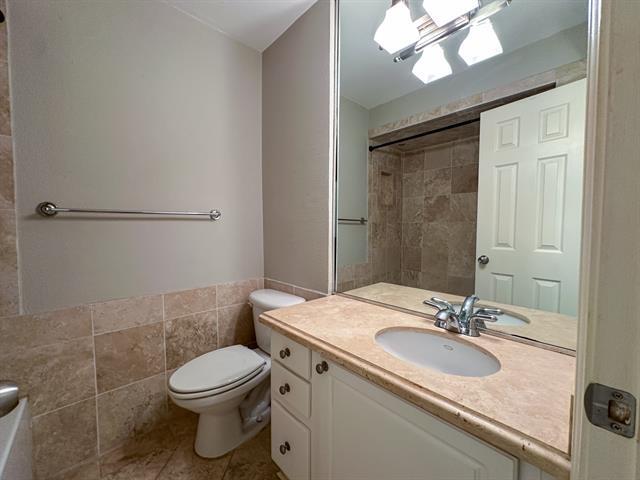 Building Photo - 7730 Meadow Park Dr