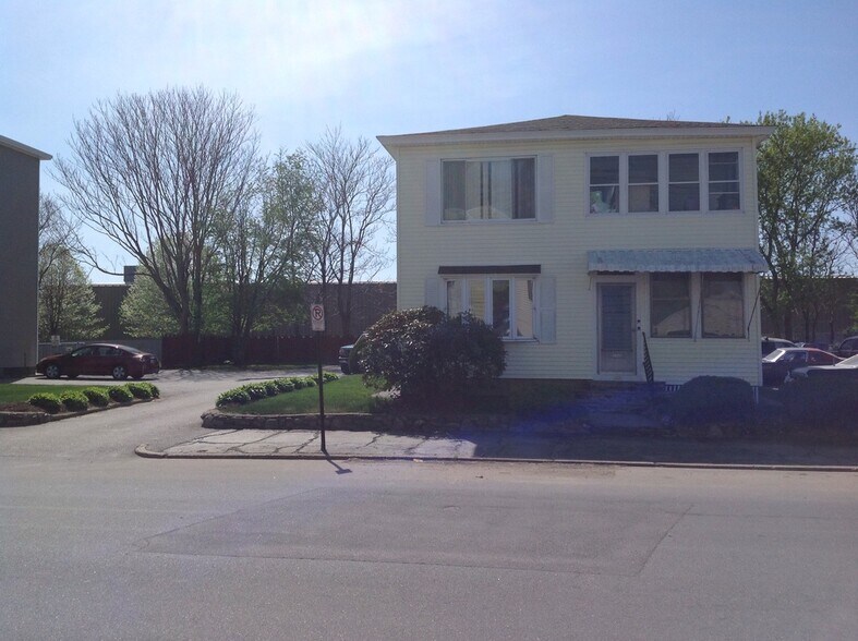 Building Photo - 152 Union St