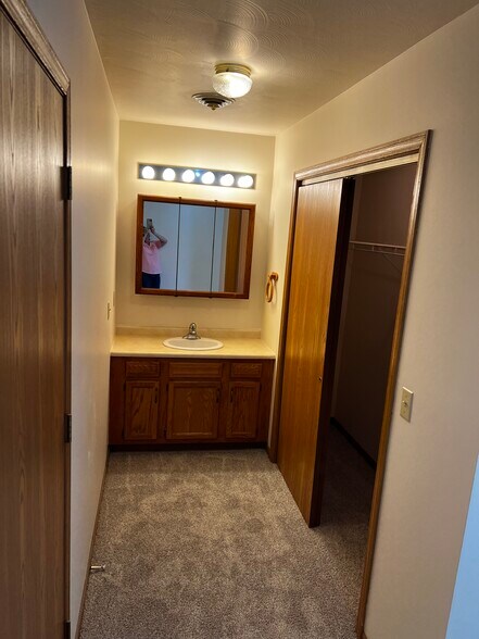 Building Photo - 1198 Abbott Cir