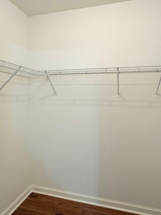 Building Photo - 11 Hightower Ct