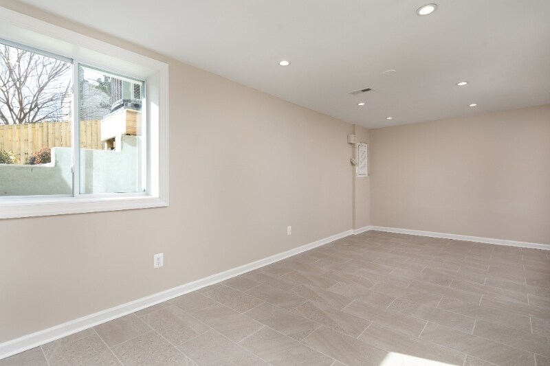 Building Photo - 2924 Piney Grove Ct
