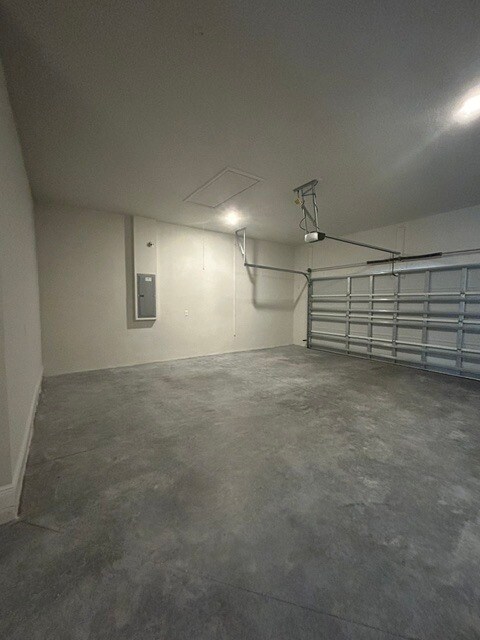Building Photo - 1559 N Killebrew Point