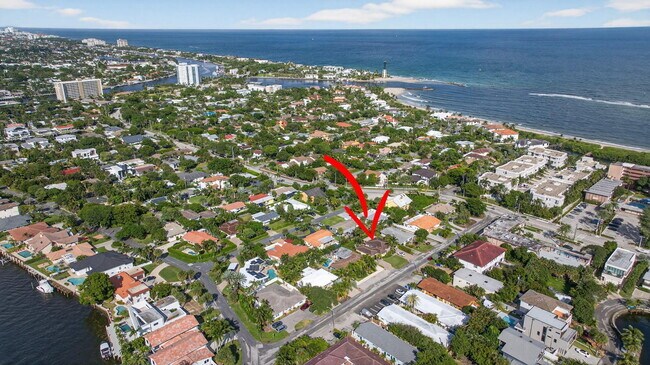 Building Photo - 3207 Marine Dr