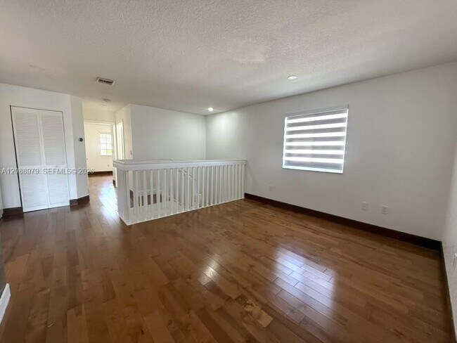 Building Photo - 11462 NW 69th Terrace