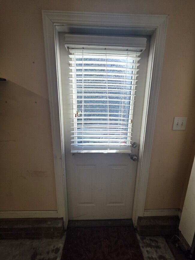 Building Photo - Spacious 4-Bedroom Home for Rent in Kings Grant Fayetteville – 15 Minutes from Fort Bragg