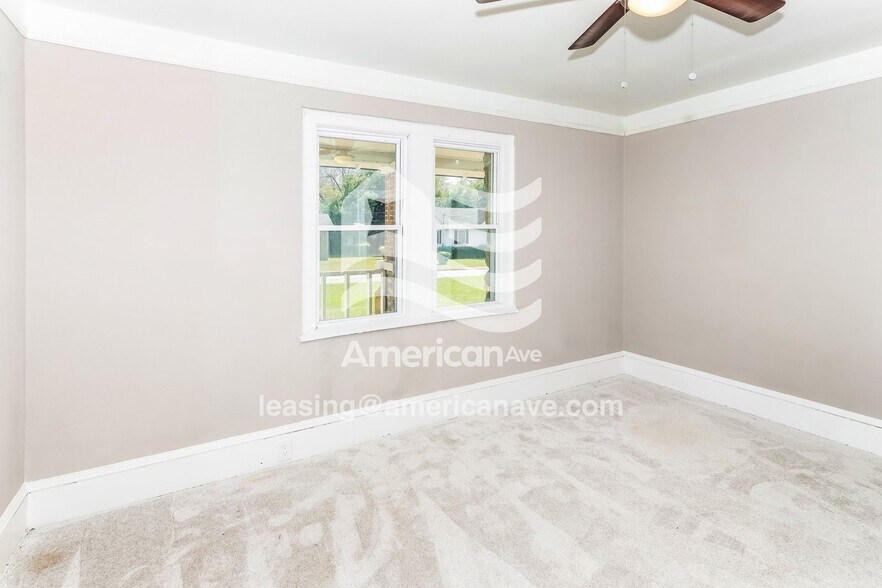 Building Photo - 870 Lynhaven Ave