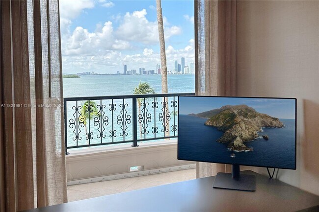 Building Photo - 5242 Fisher Island Dr
