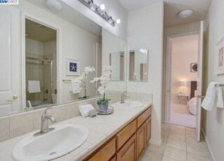 Building Photo - 4454 Chancery Ln