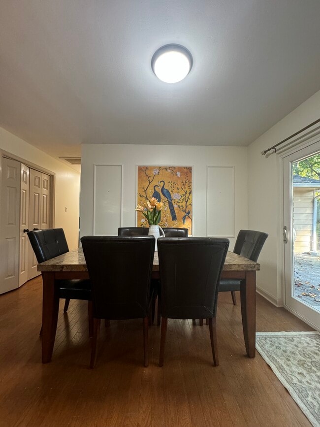 Building Photo - 7517 Murillo St