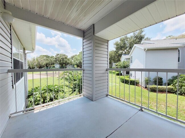 Building Photo - 2580 Grassy Point Dr