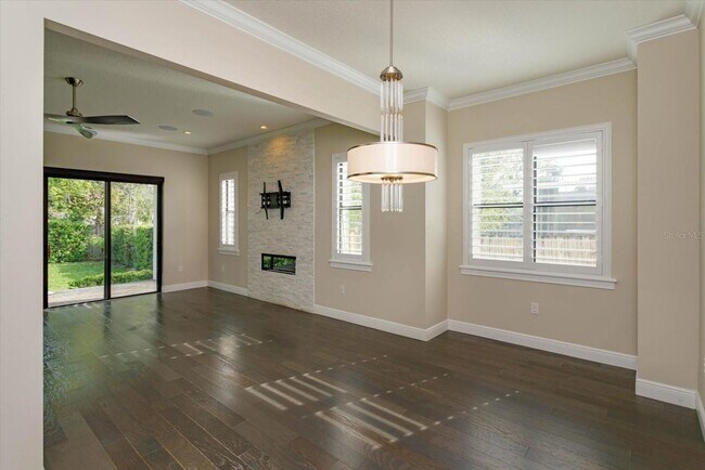 Building Photo - Modern Style Winter Park Home