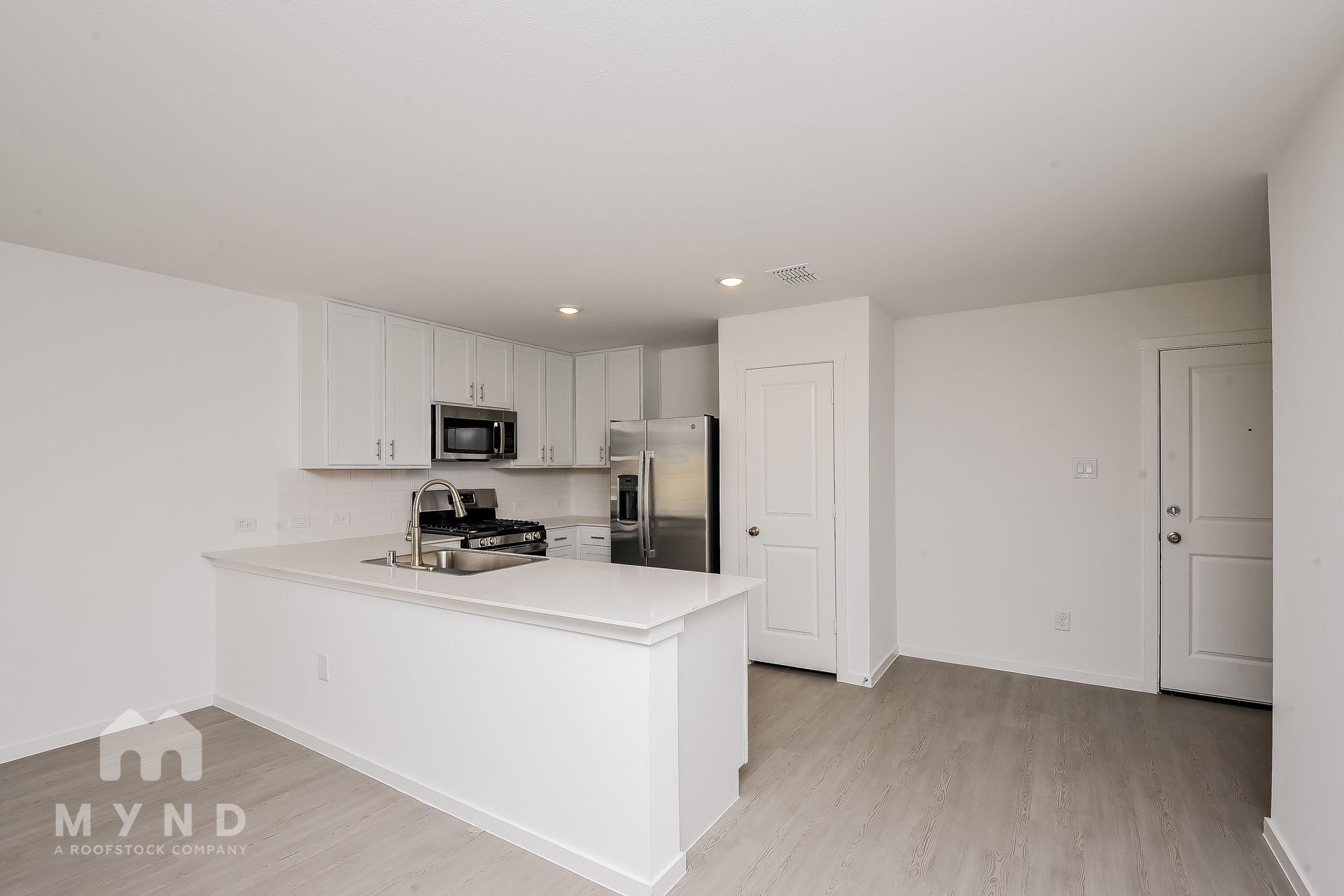 Building Photo - 2744 Mistwood Dr