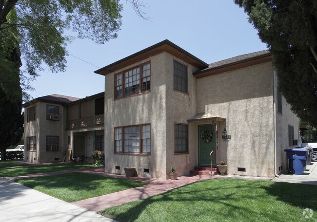 Primary Photo - 4121-4133 4th St