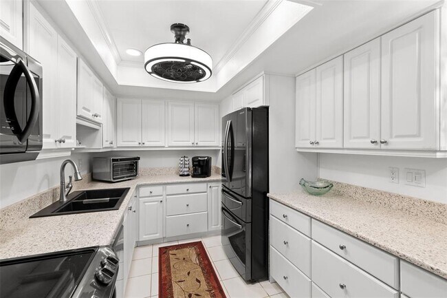 Building Photo - 3143 37th Ln S