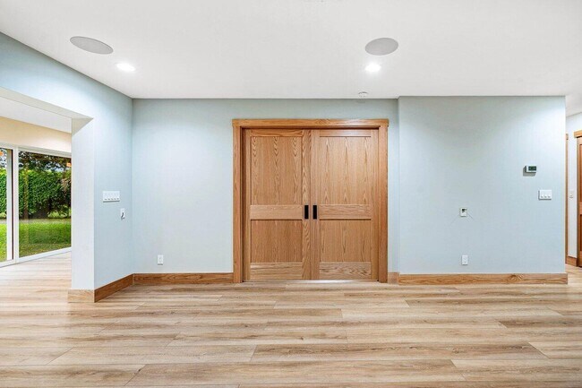 Building Photo - 289 Cape Cod Cir