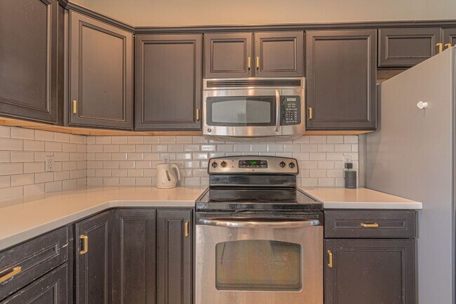 Building Photo - 1161 Chinook Cir