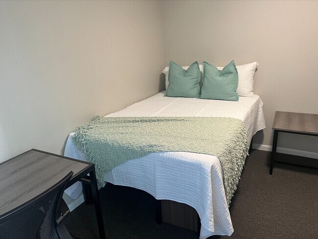 Interior Photo - Smile Fairlawn Student Living