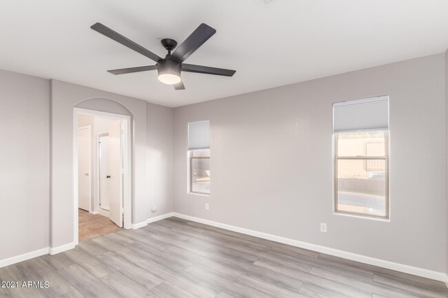 Building Photo - 2518 W Bent Tree Dr